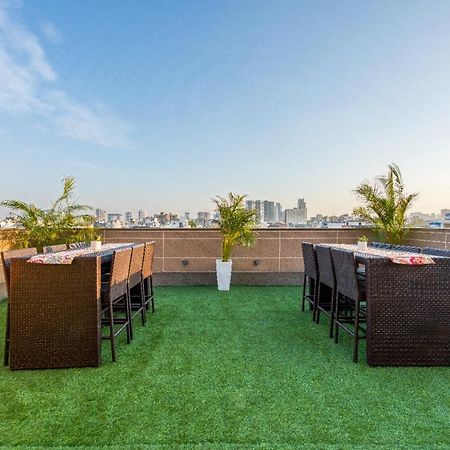 Rosastays Gurugram Golf Course Gurgaon Exteriör bild