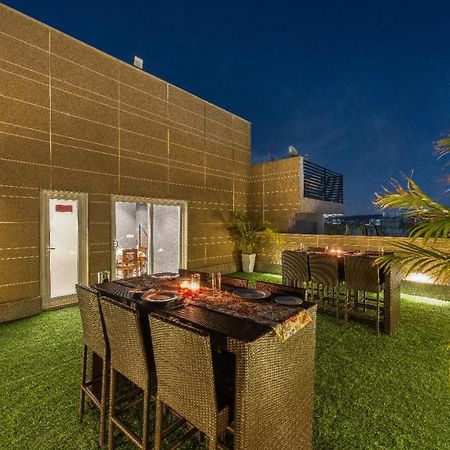 Rosastays Gurugram Golf Course Gurgaon Exteriör bild