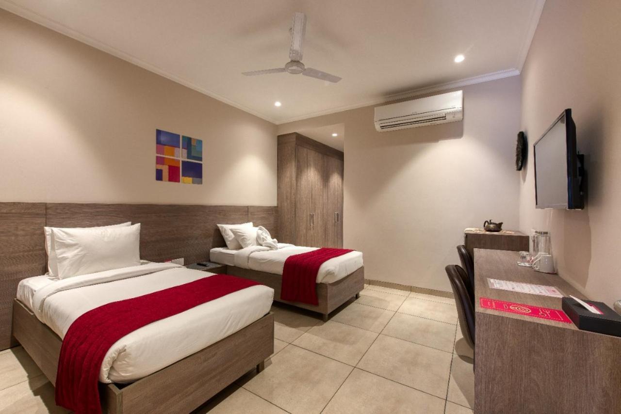 Rosastays Gurugram Golf Course Gurgaon Exteriör bild